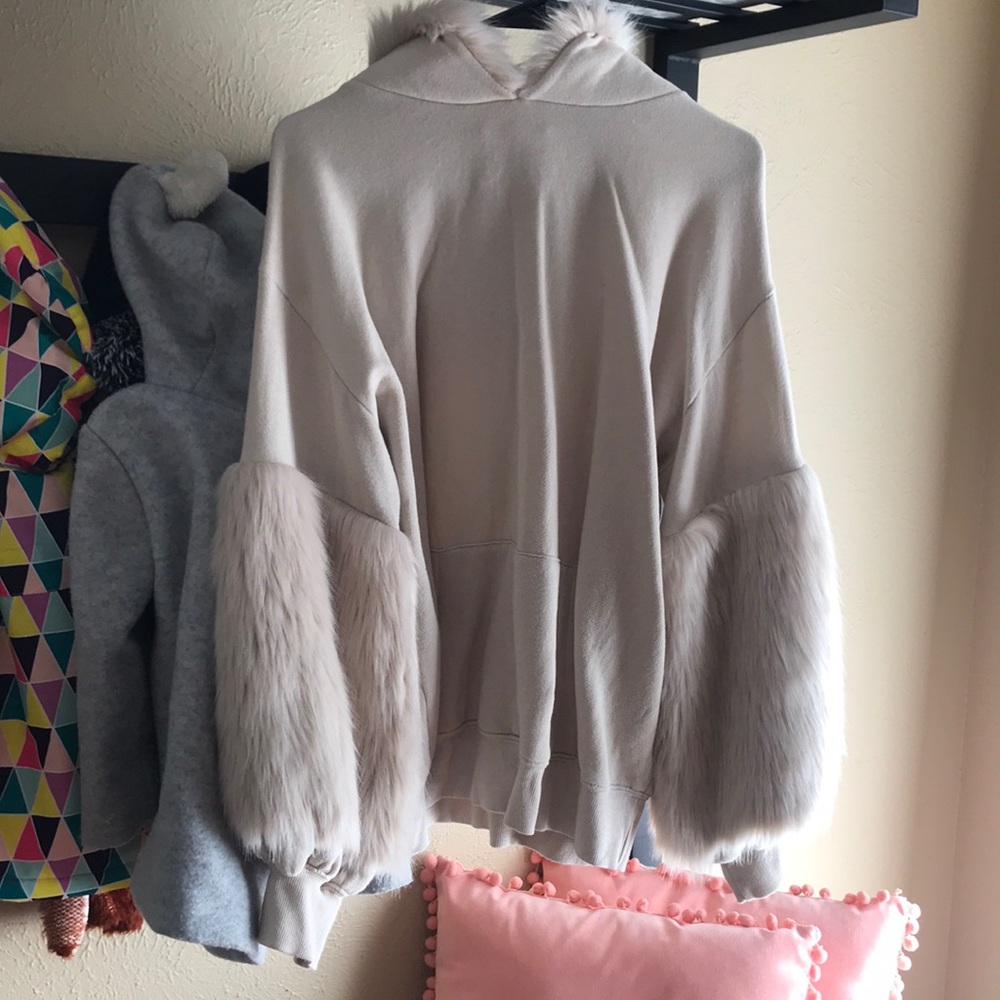 Express sweatshirt